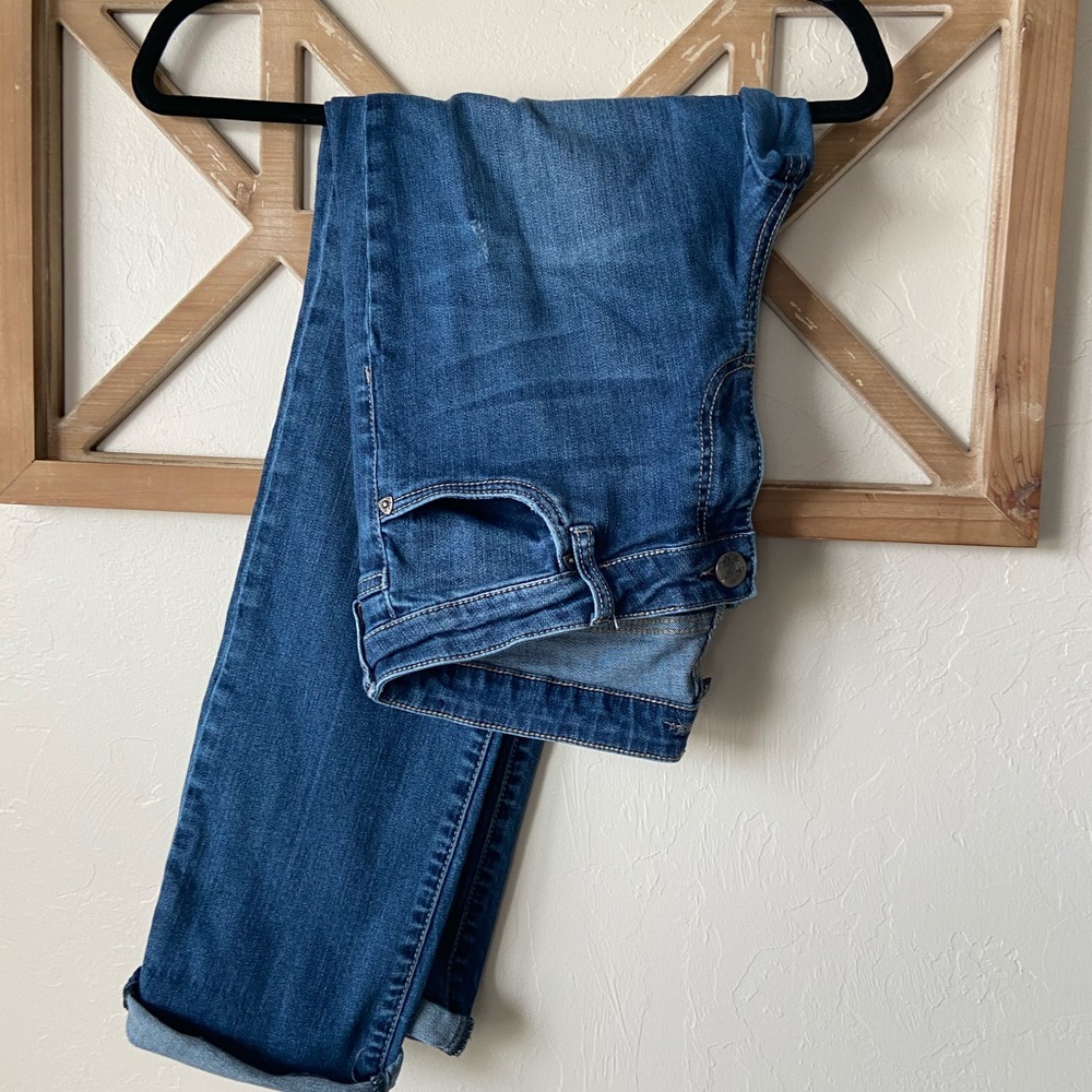 “Boyfriend” jeans by Kut from the allots